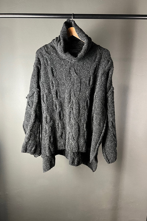 Amano Charcoal Alpaca Cable Knit Pullover