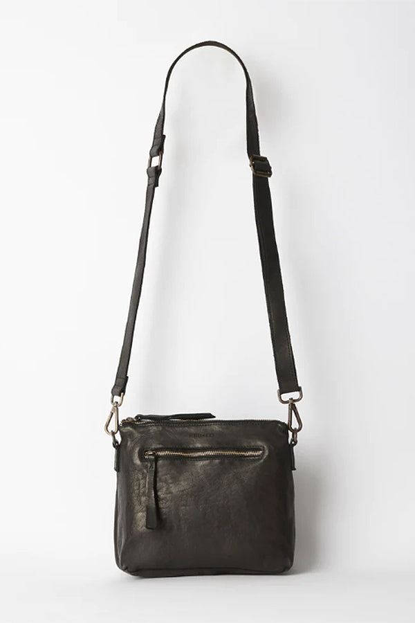 Juju & Co. Large Essential Black Shoulder Bag
