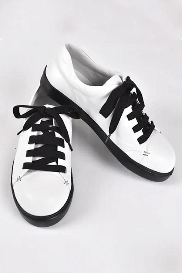 Studio Rundhol White and Black Shoes
