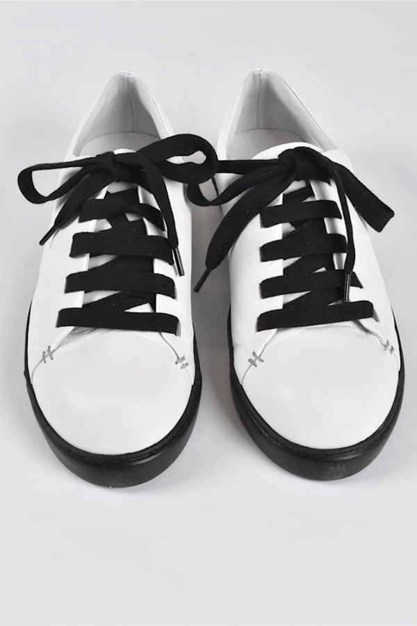Studio Rundhol White and Black Shoes