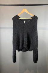 Amano Black Suri Alpaca Cropped V-Neck Jumper