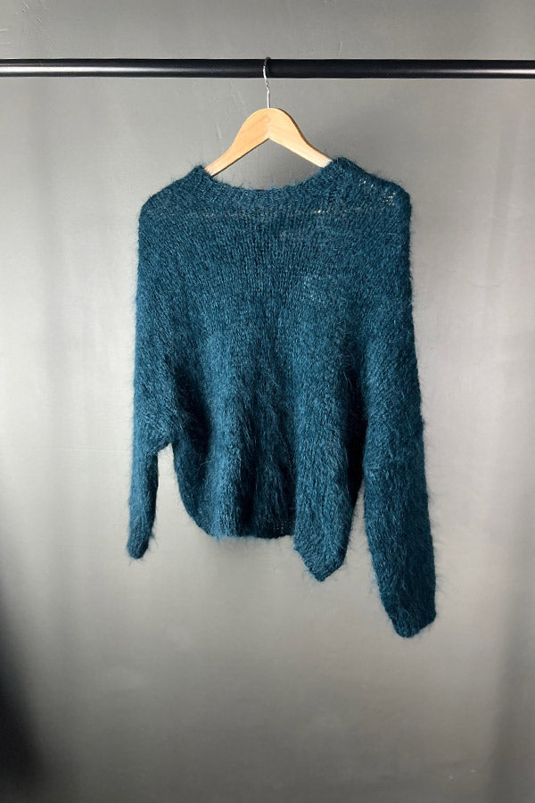 Amano Emerald Suri Alpaca Cropped jumper with Black Velvet Tie