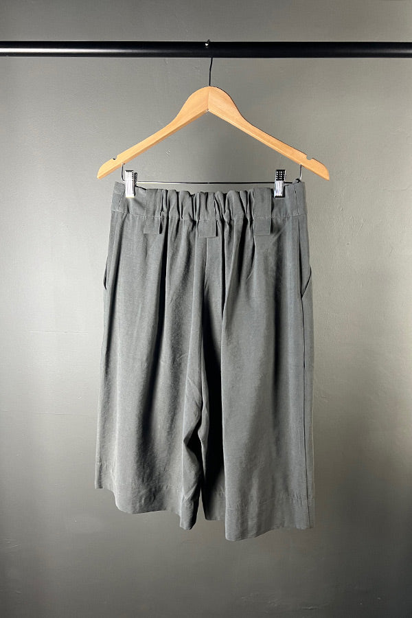 La Vaca Loca Ante Shorts in Iron