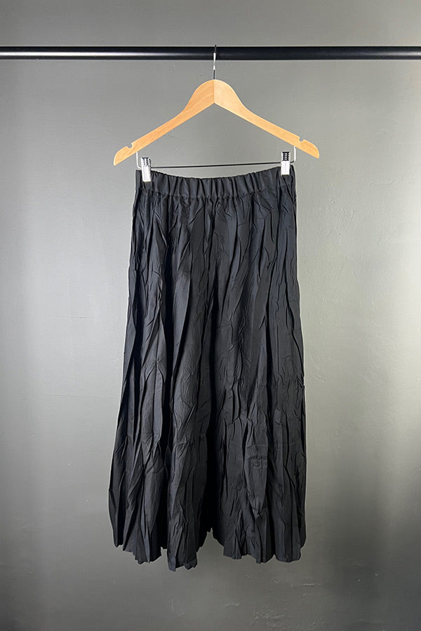La Vaca Loca Black Uvas Crinkle Skirt