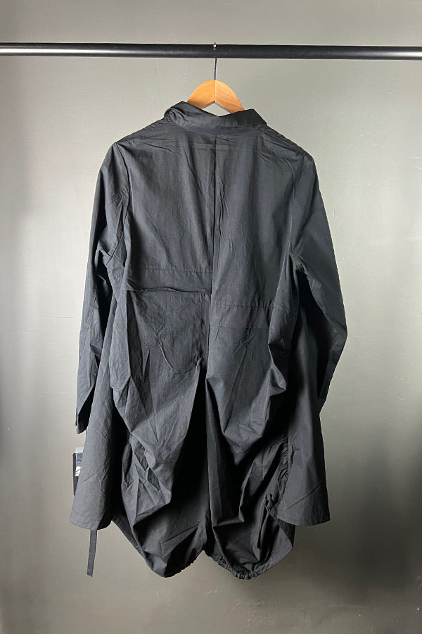 Moyuru Slimline Puckered Coat in Black