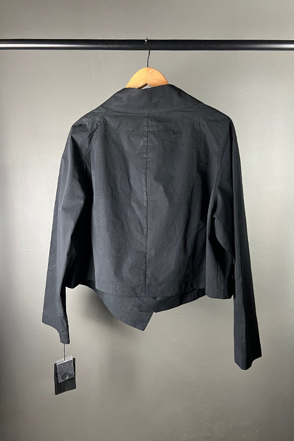 Moyuru Cropped Jacket in Black