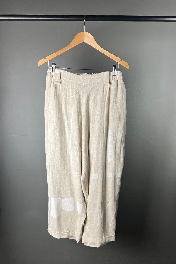 Moyuru Cream & White Print Pants