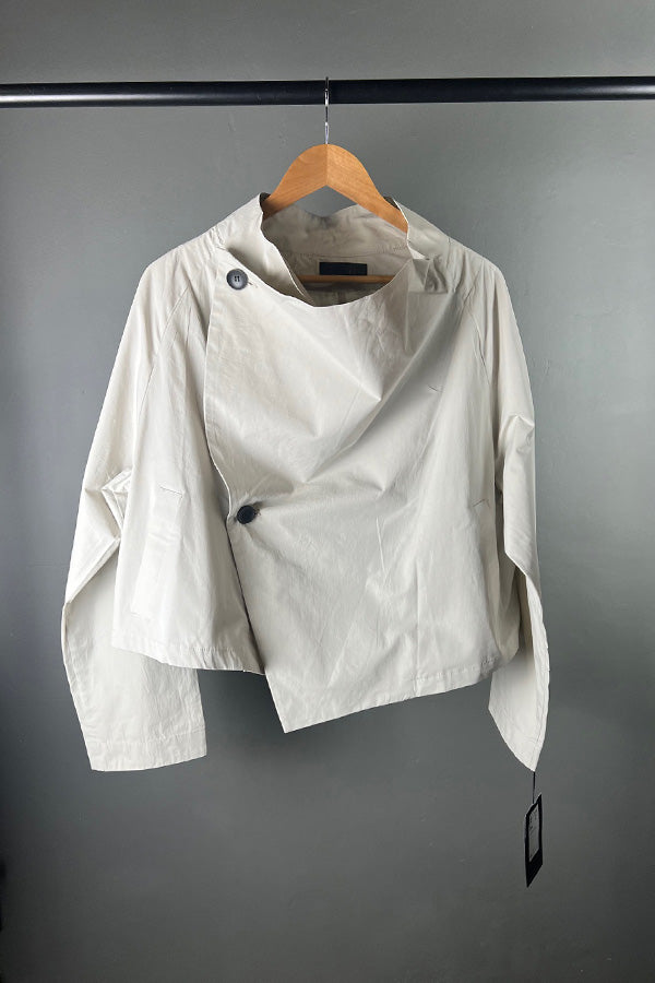 Moyuru Cropped Jacket in Putty