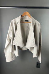 Moyuru Cropped Jacket in Putty