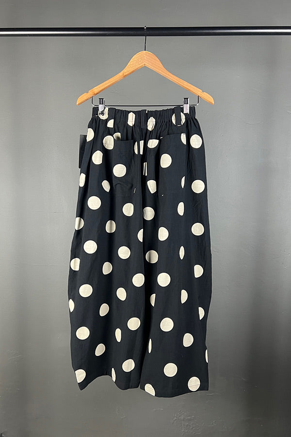 Moyuru Dot Pants with Curved Hem