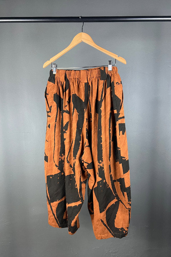 Moyuru Rust Abstract Print Pants