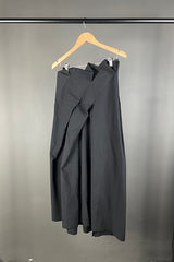 Moyuru Abstract Pleated Black Skirt