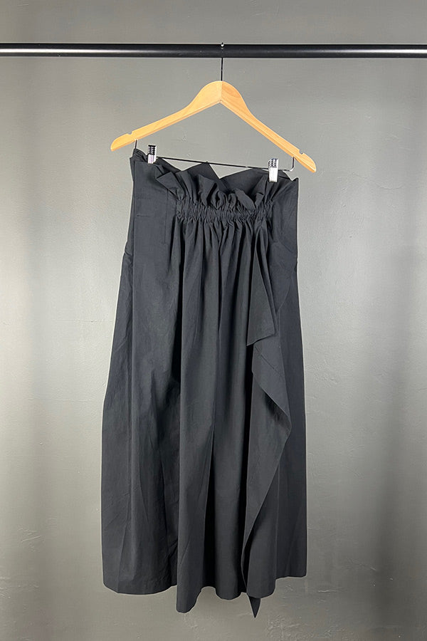 Moyuru Abstract Pleated Black Skirt