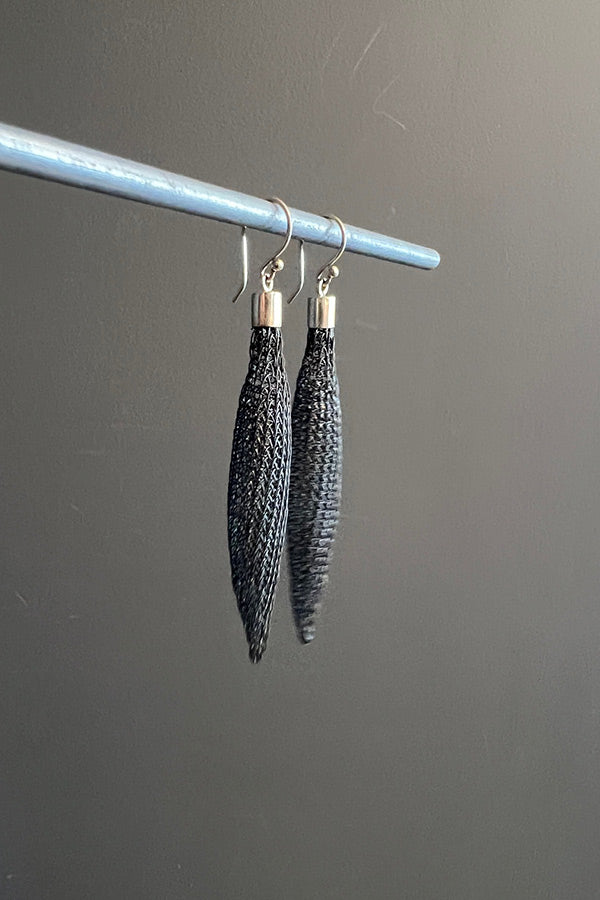 Seriously Designed Long Knitted Wire Acid Earrings