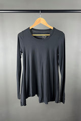 Rundholz Black Top with Ribbed Arch Detail