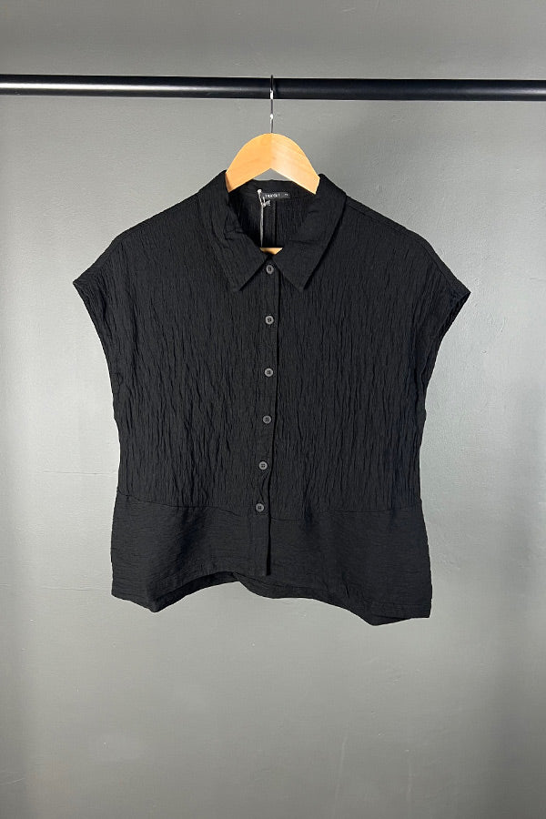Transit Textural Black Short Sleeve Shirt